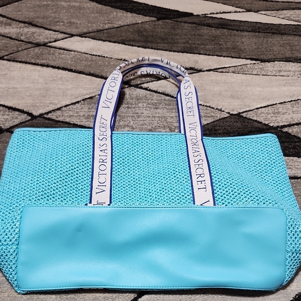 VICTORIA SECRET 2022 BOMBSHELL ISLE CROCHET STRAW AQUA-BLUE TOTE BAG